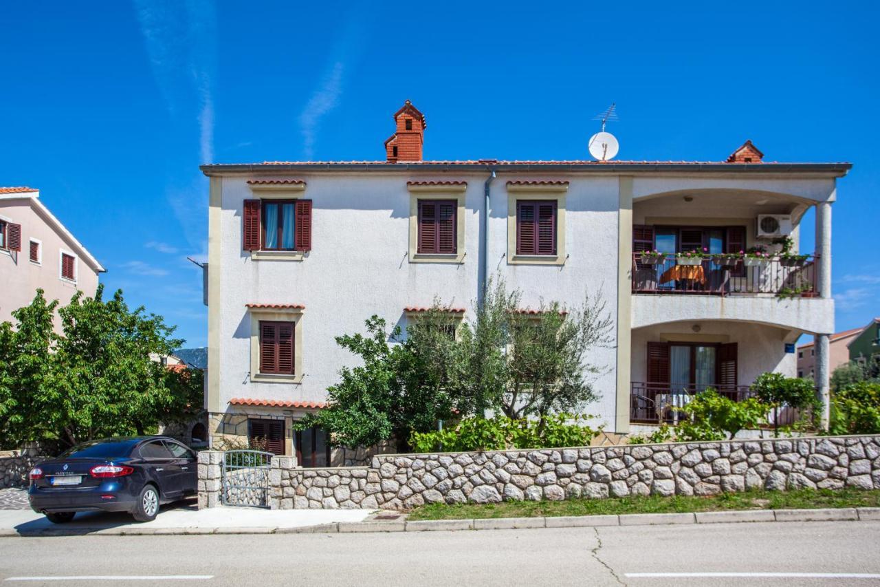 Muzic Apartament *
